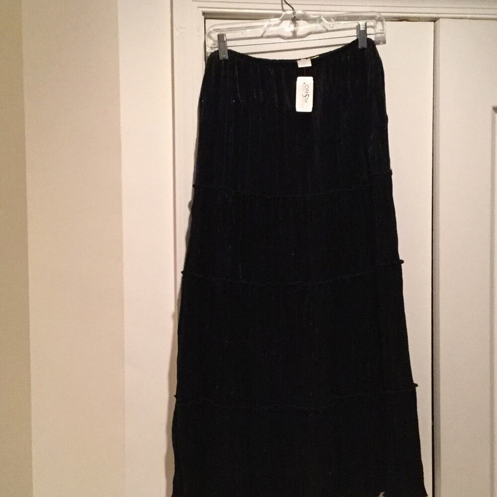 Gracie black. Crushed velvet sequined skirt L NWT